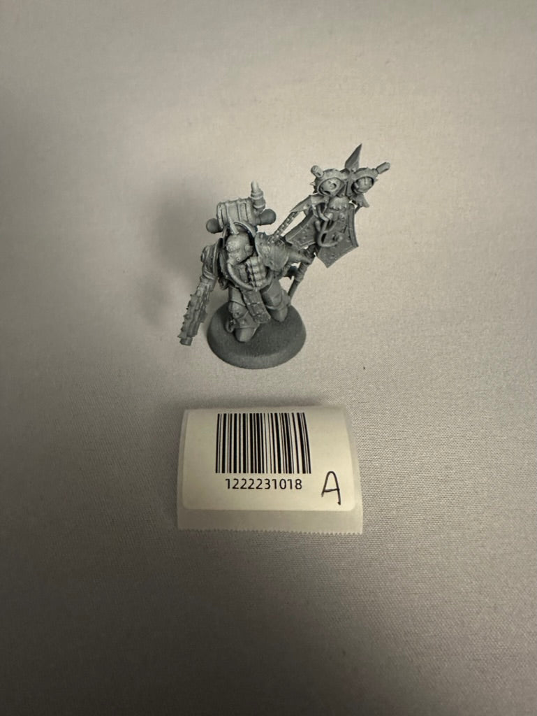 Used Plague Marine Icon Bearer (A) | Tables and Towers