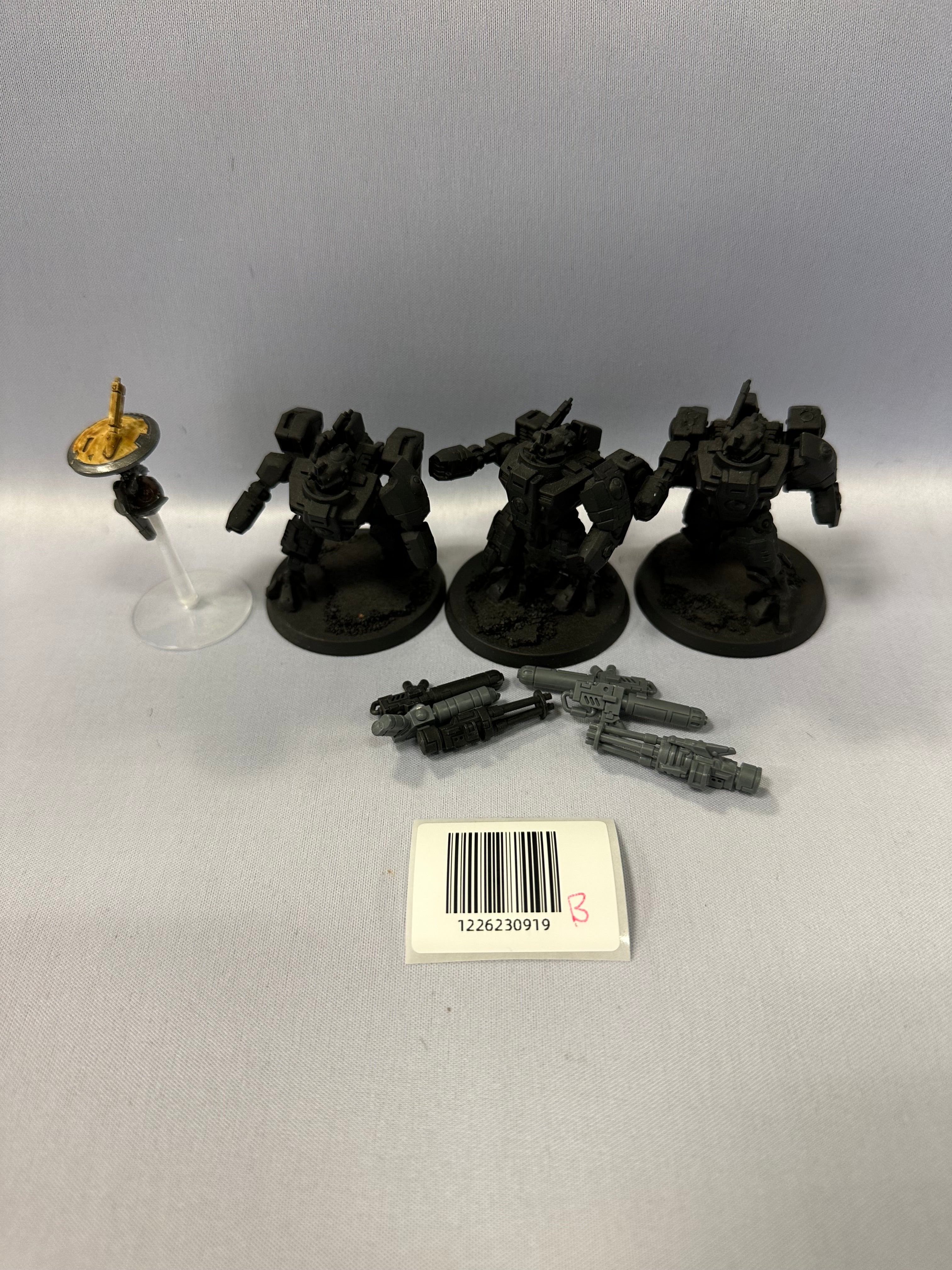 Used Crisis Battlesuits B | Tables and Towers